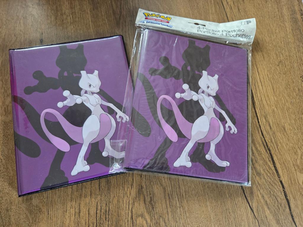Pokémon Mewtwo Mapjes - 4-Pocket Portfolio, Ophalen of Verzenden, Zo goed als nieuw, Overige typen