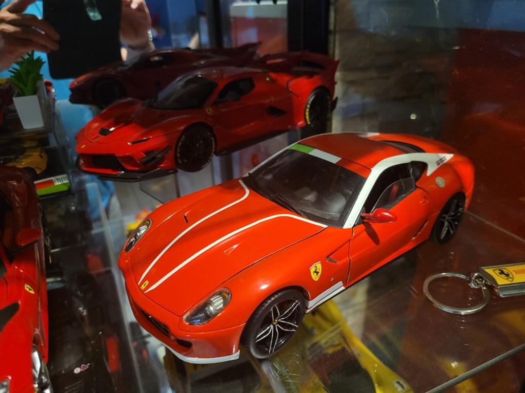 Ferrari 599gtb 1:18, Ophalen of Verzenden, Zo goed als nieuw, Hot Wheels