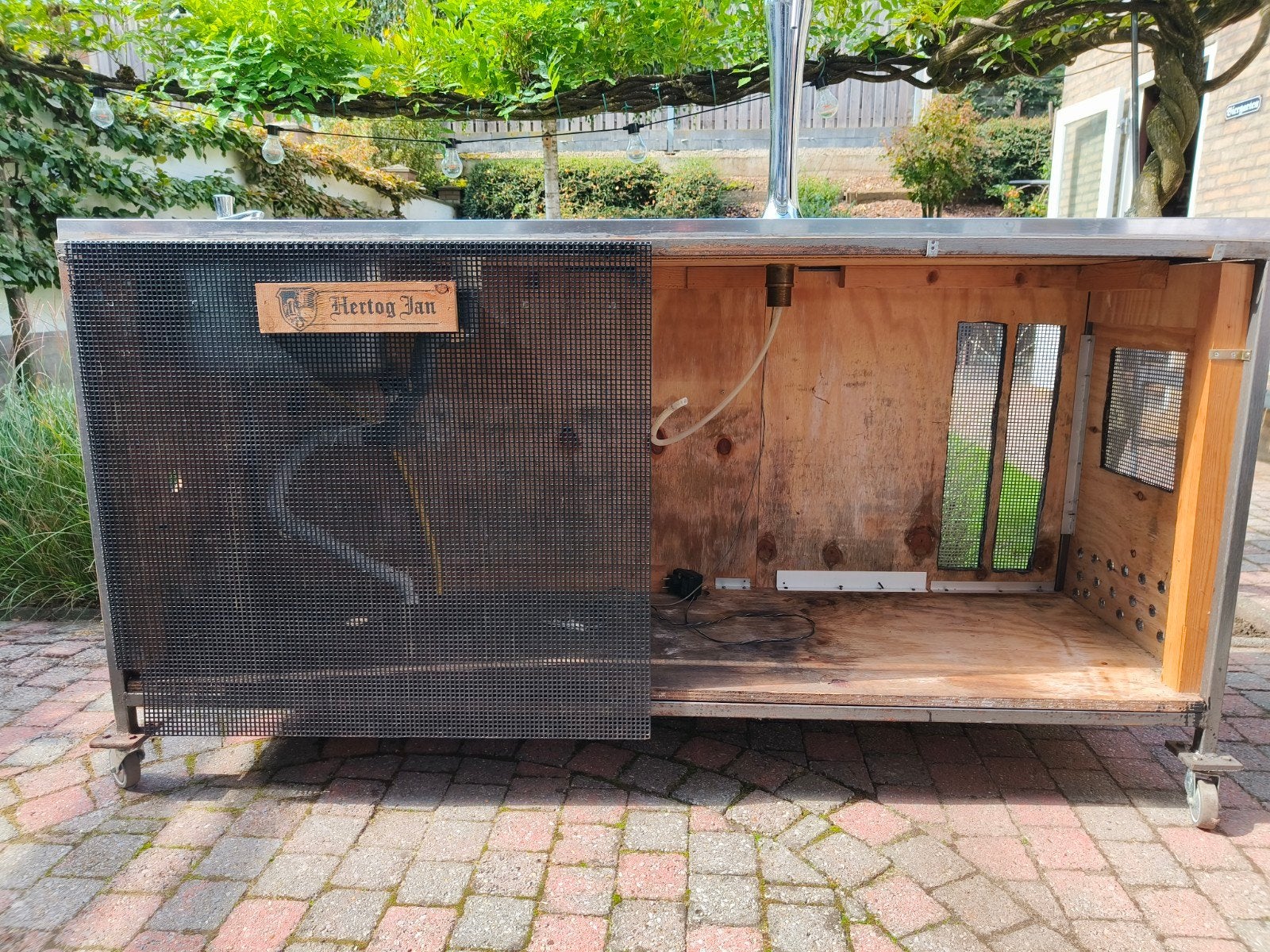 Mobiele biertap met spoelbak en RVS blad, Ophalen, Gebruikt