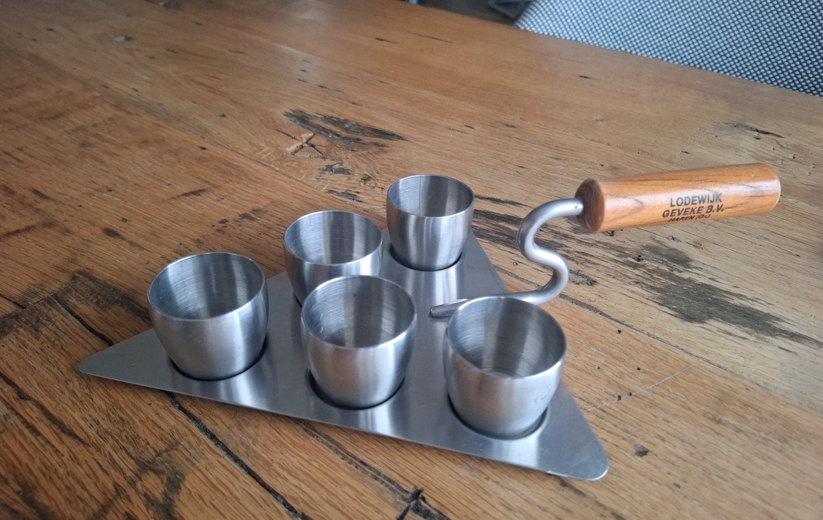 vintage RVS snaps set op troffel (GEVEKE B.V. HAREN), Ophalen of Verzenden, Gebruikt, Overige typen, Overige merken