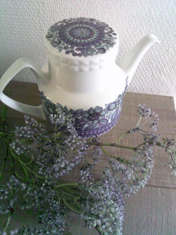 Prachtig vintage porselein Pontesa theepot, Ophalen of Verzenden