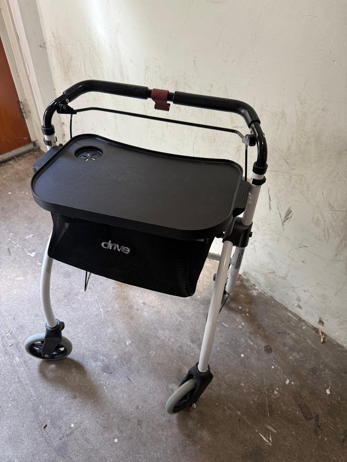 Drive rollator, Ophalen