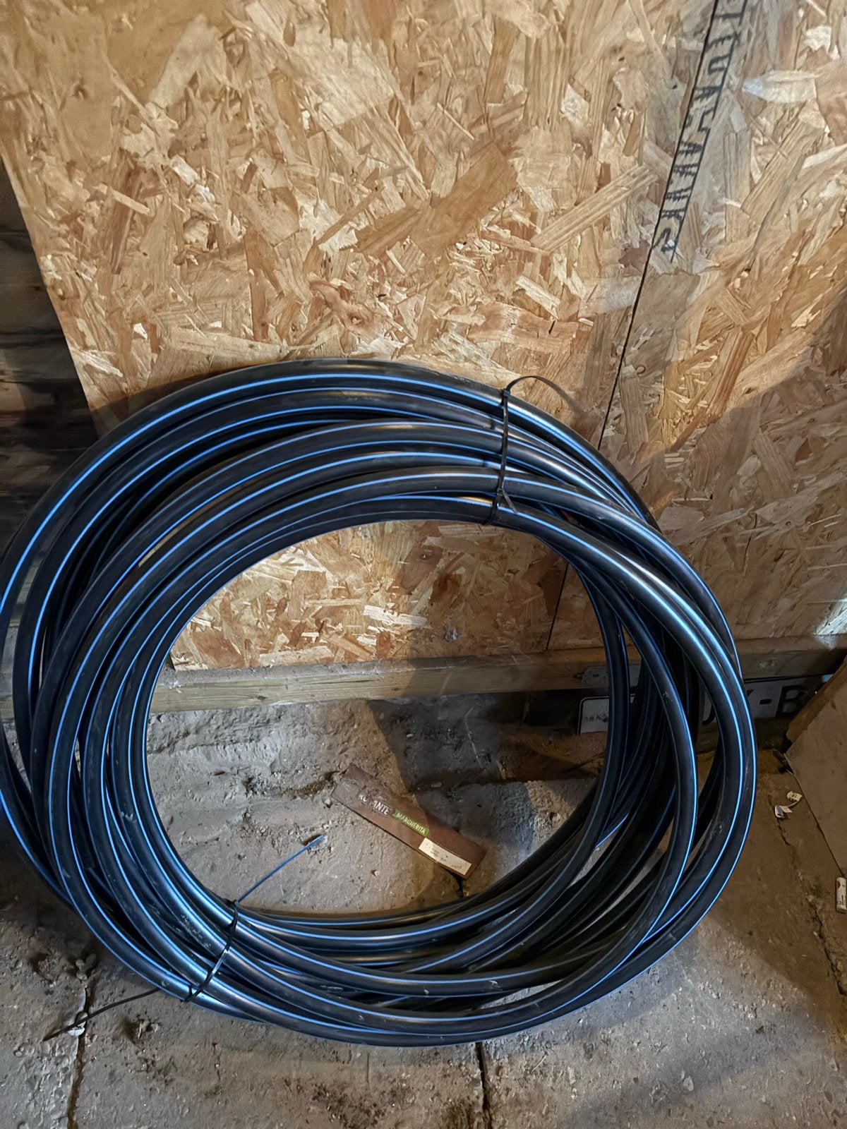 Zwarte PVC buis 25mm - Rol van zeker 15 meter, Pvc, 6 meter of meer, Nieuw, Rechte buis