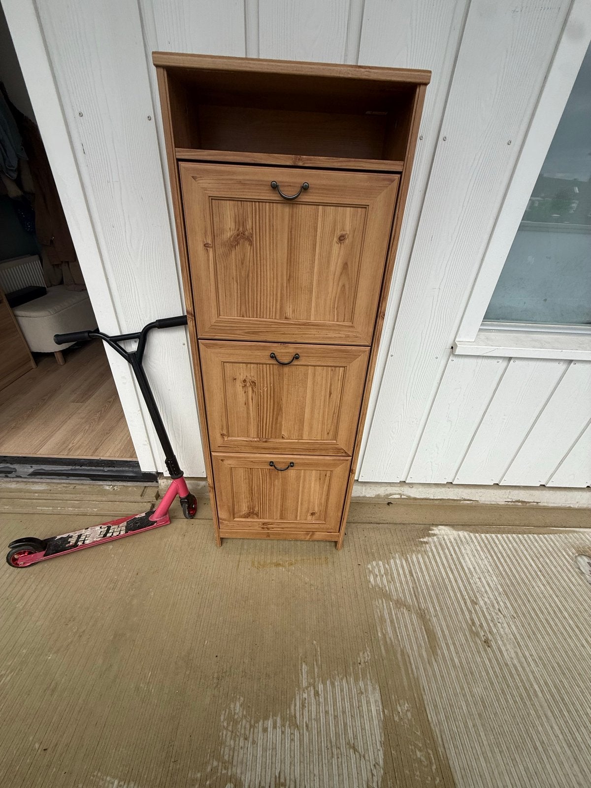 Gratis af te halen: Houten schoenenkast met 3 vakken, Ophalen, Gebruikt
