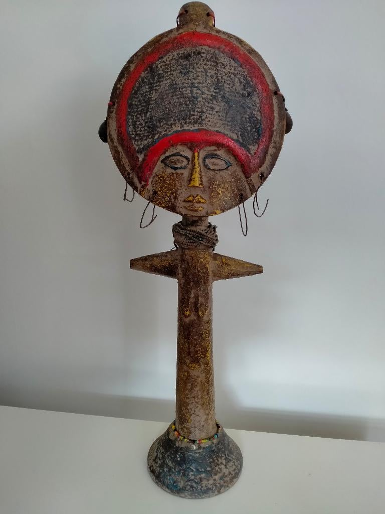 Akuaba (Ashanti vruchtbaarheidsymbool), Ophalen