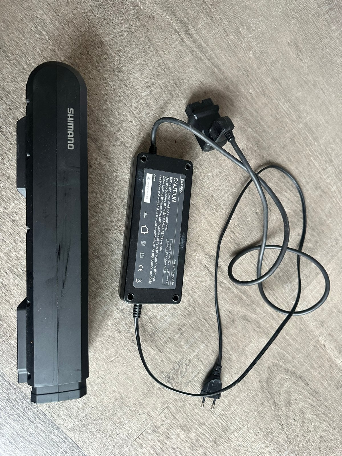 Shimano BT-E6000 E-bike Accu met Lader 36V 11.6Ah, Ophalen of Verzenden, Gebruikt