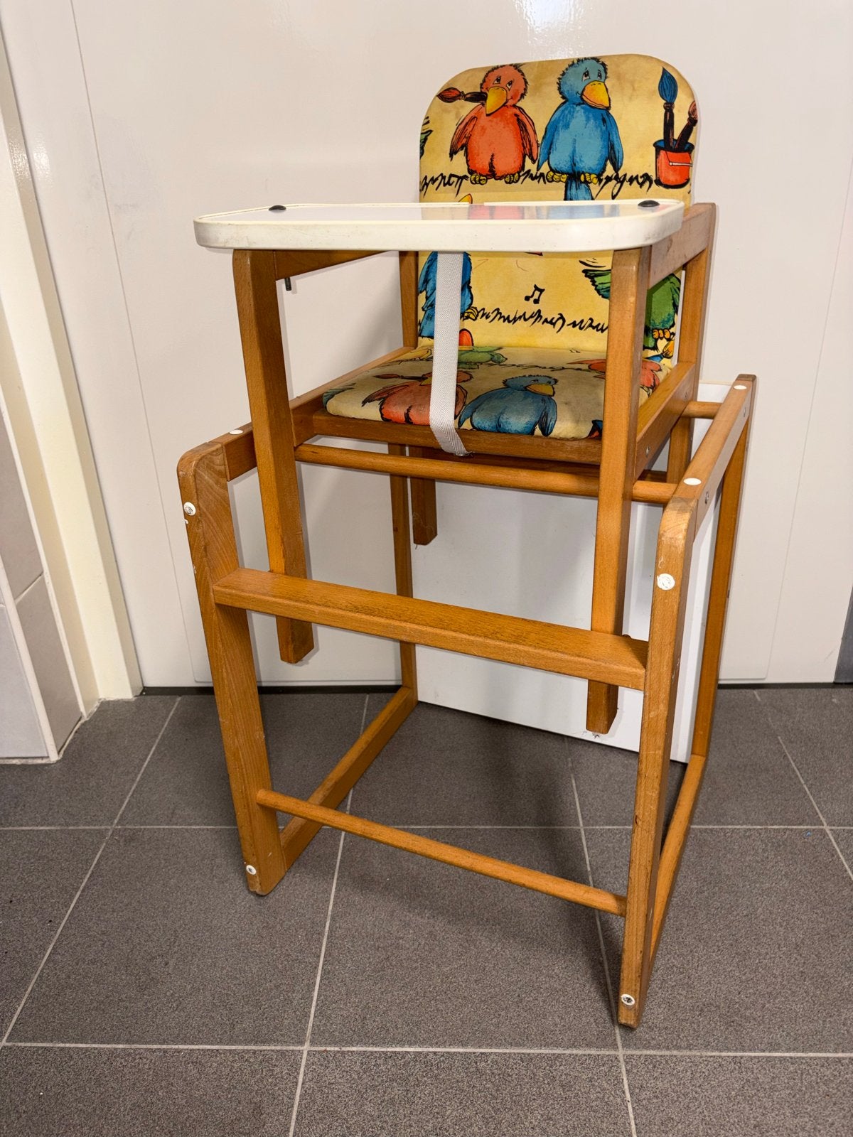 Kinderstoel met tafeltje - multifunctioneel en stevig, Ophalen, Gebruikt, Overige typen, Afneembaar eetblad