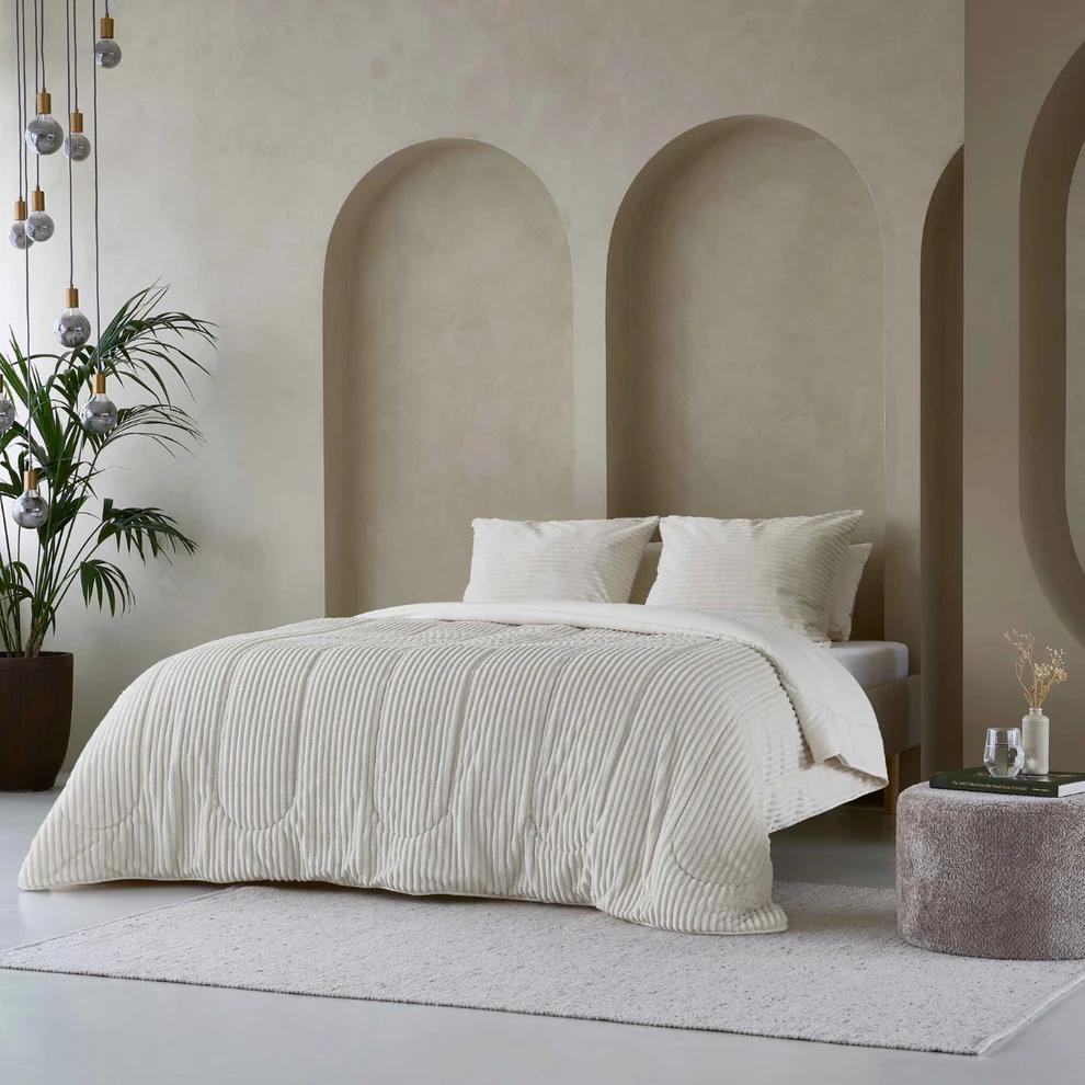 Groovebed  off white dekbed 240/200 NIEUW, Wit, Ophalen of Verzenden, Deken of Dekbed, Nieuw