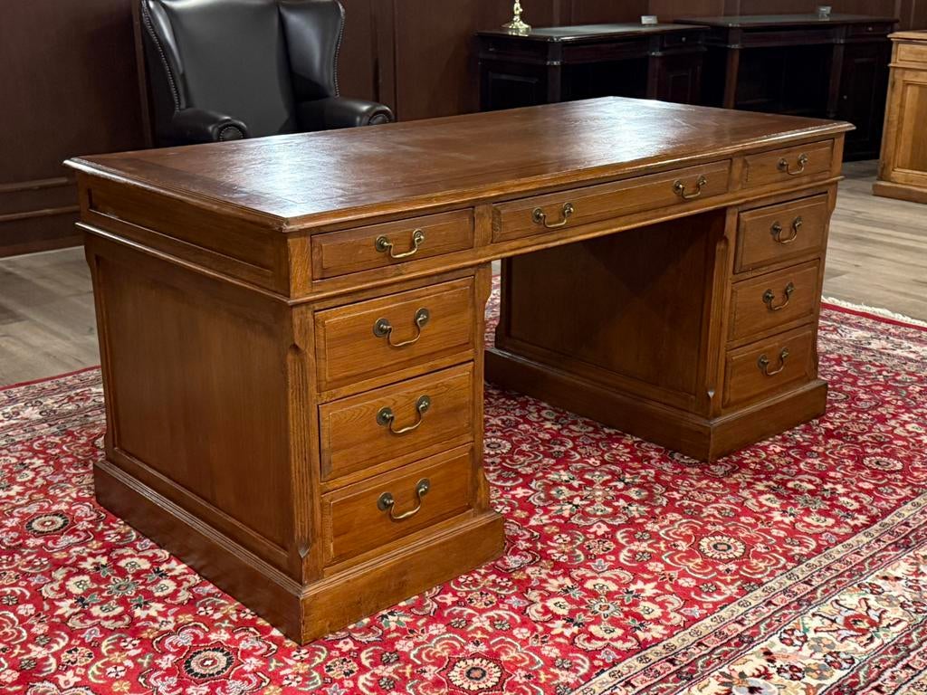 Klassiek Engels bureau #662, Hout, Bruin, Ophalen of Verzenden, Overige merken