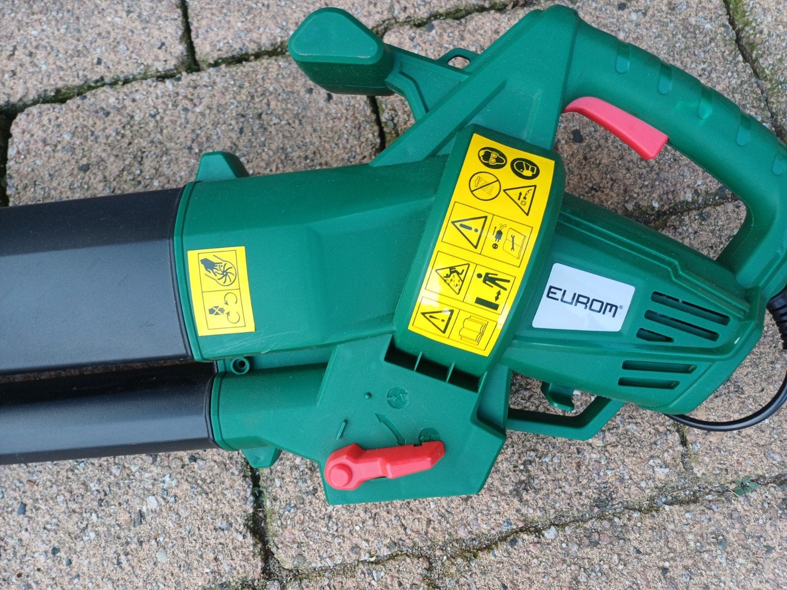Eurom Gardencleaner 3001 Bladblazer/Bladzuiger 3000W, Ophalen, Met versnipperfunctie, Gebruikt, Handgedragen