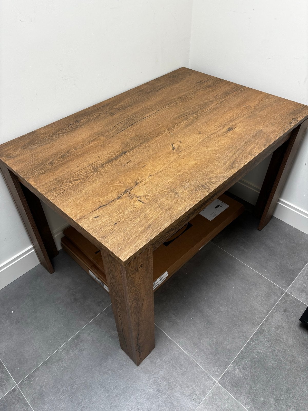Houten tafel 120 x 80 - kleine beschadiging aan 1 zijde, Ophalen
