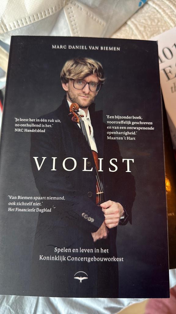 Violist (gesigneerd door auteur), Ophalen of Verzenden, Nieuw, Overige