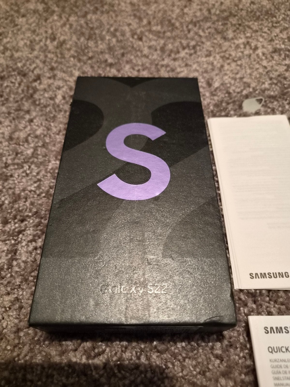Foto 4 van Samsung Galaxy S22 128GB Paars - SM-S901B/DS