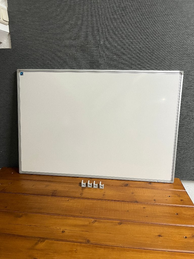 Smit Visual White board inclusief ophangbeugels . 90x60 cm., Diversen, Ophalen, Gebruikt, Whiteboard