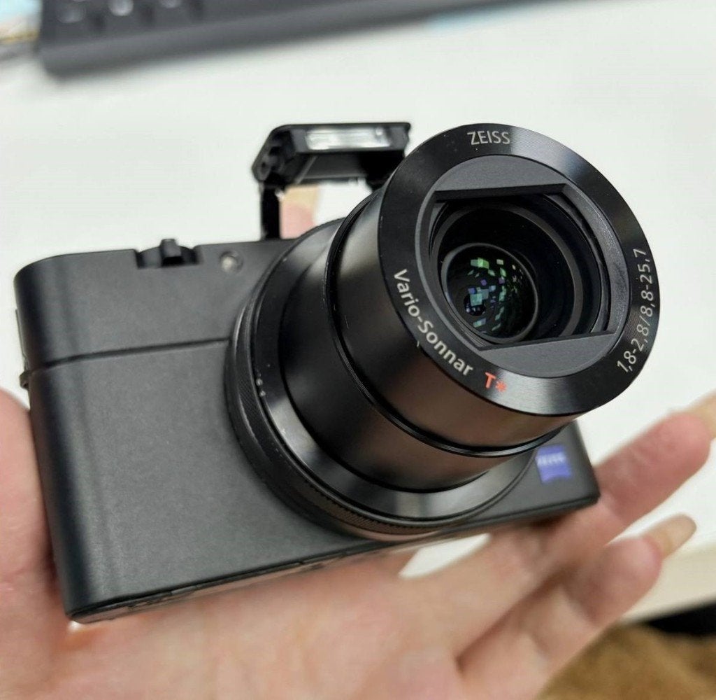 Sony RX100 VA DSC-RX100M5A – Mintstaat, Audio, Tv en Foto, Fotocamera's Digitaal, Kantelbaar/draaibaar scherm, Ophalen of Verzenden