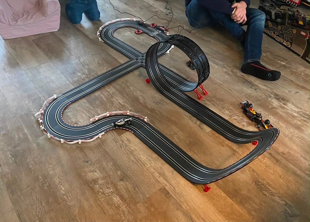 Carrera GO racebaan - Max Speed met looping, Racebaan, Carrera, Ophalen of Verzenden, Zo goed als nieuw
