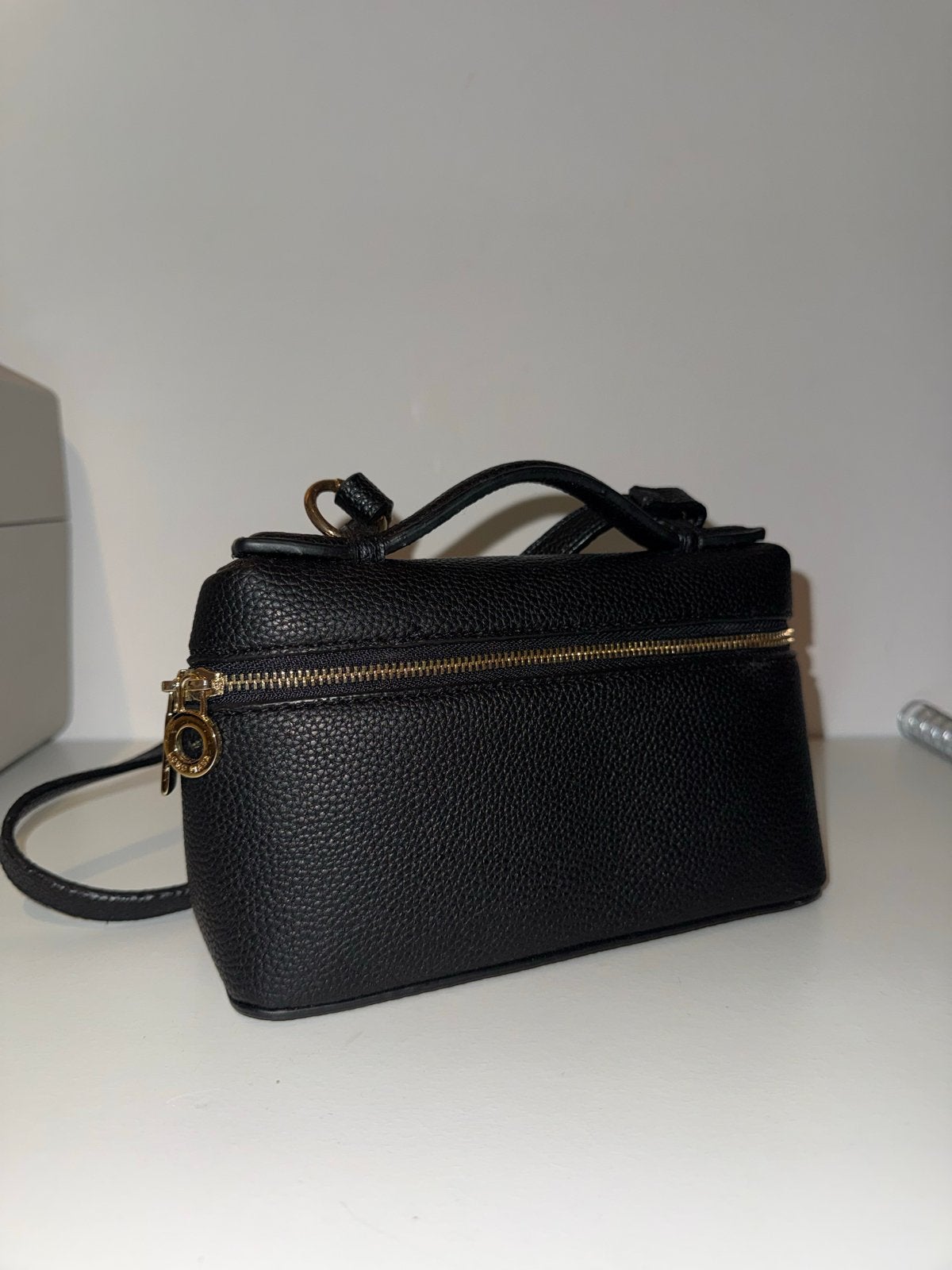 Loro Piana Tasje, Ophalen of Verzenden, Nieuw, Zwart, Schoudertasje