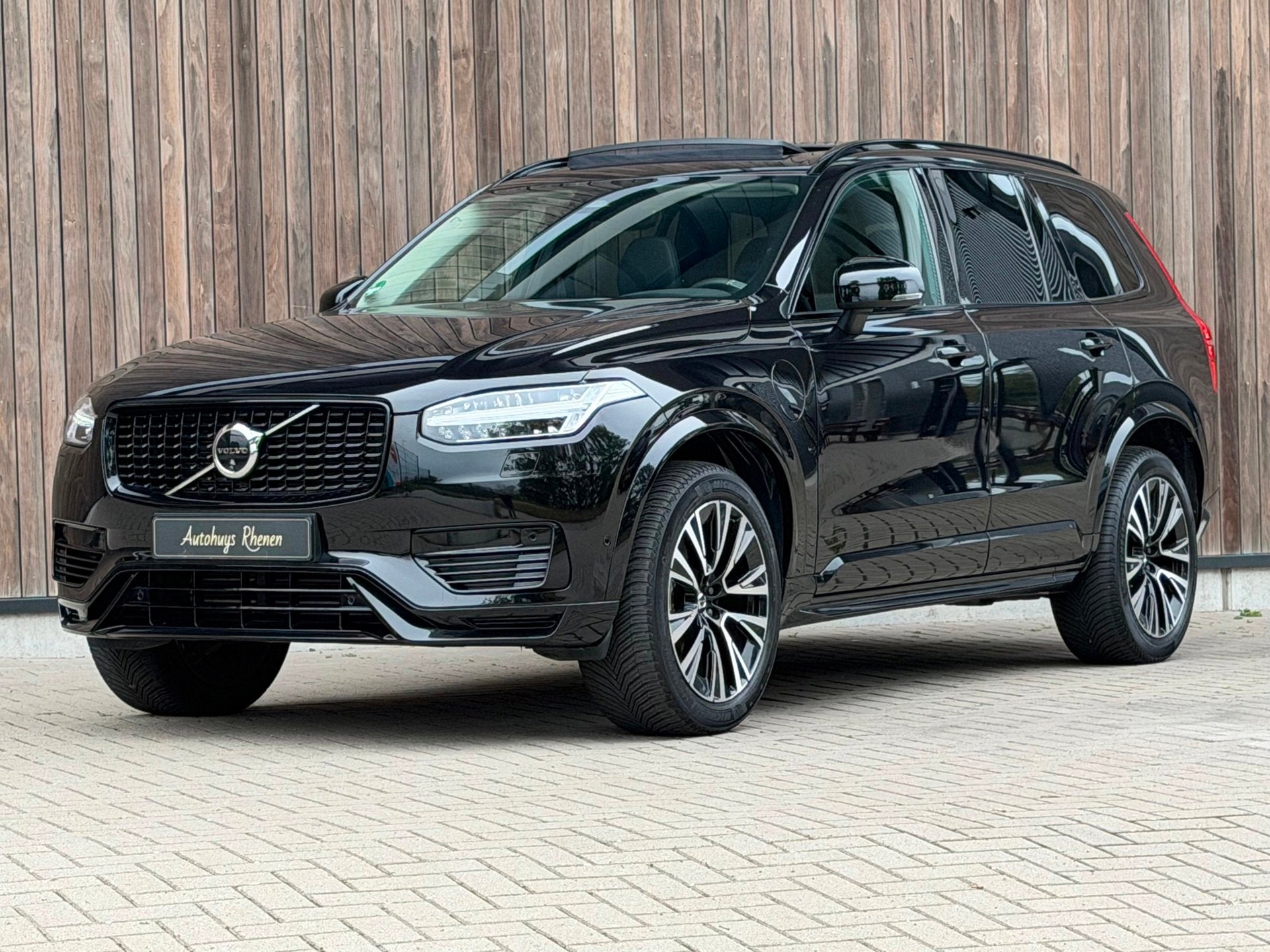 Volvo XC90 2.0 T8 Recharge AWD Ultimate Dark / Pano / Trekha, Dealer onderhouden, Gebruikt, 4 cilinders, 1969 cc