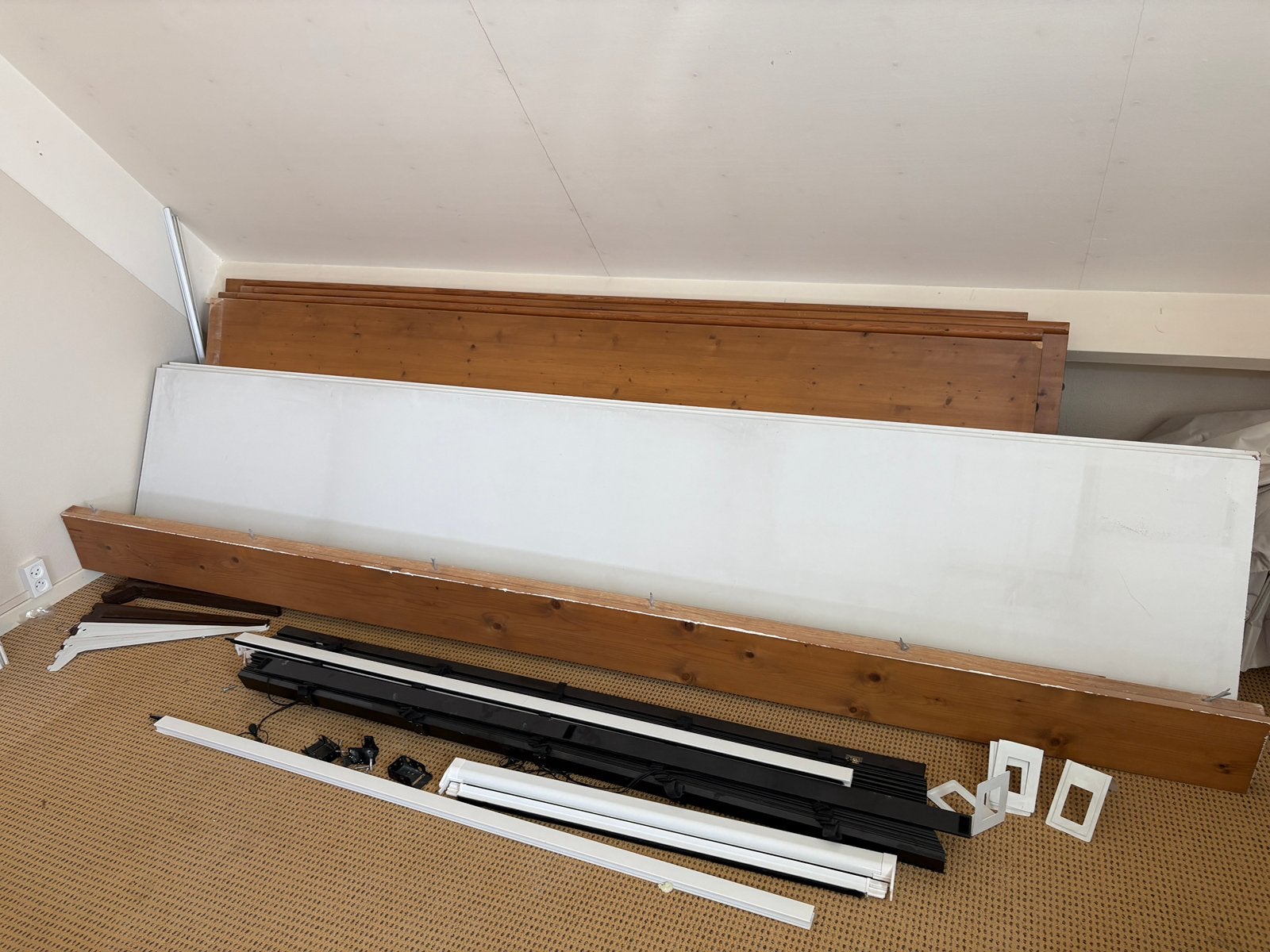 Planken en deuren oude kledingkast, Huis en Inrichting, Woonaccessoires | Wandplanken en Boekenplanken, Ophalen, Gebruikt