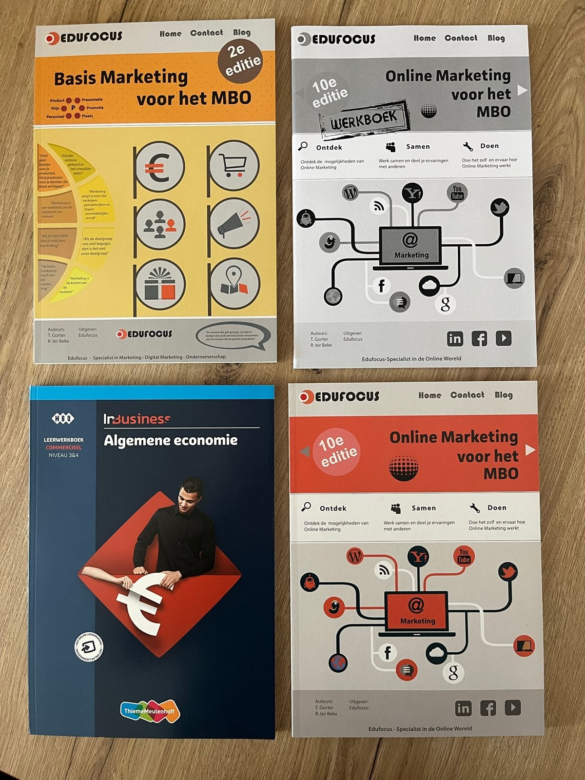 MBO Boekenpakket: Marketing, Online Marketing & Economie, Ophalen of Verzenden, Zo goed als nieuw, Economie