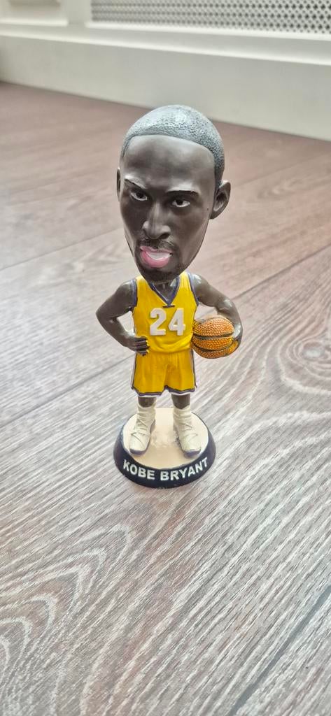 Kobe Bryant Bobblehead - Handgeschilderd Harsbeeldje, Kinderen en Baby's, Speelgoed | Actiefiguren, Nieuw, Ophalen of Verzenden