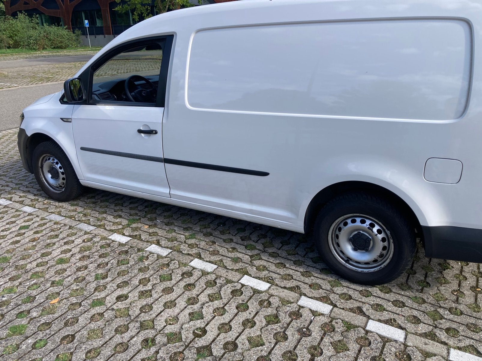 Volkswagen Caddy Maxi 2.0 TDI met BMT L2h1 102pk 2020 Wit, Auto's, Bestelauto's, Voorwielaandrijving, 4 cilinders, Volkswagen
