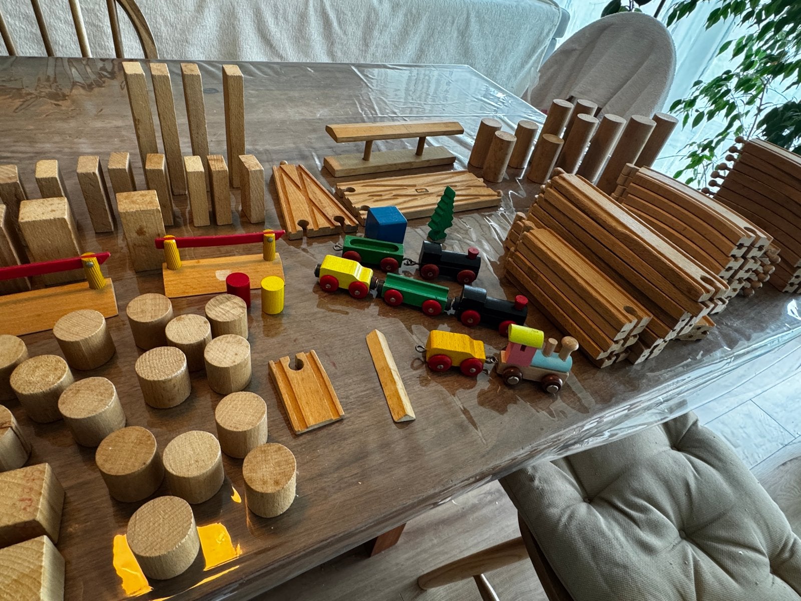 Grote houten treinbaan – 117 onderdelen – BRIO, Ophalen, Gebruikt, Rij- of Hobbelspeelgoed