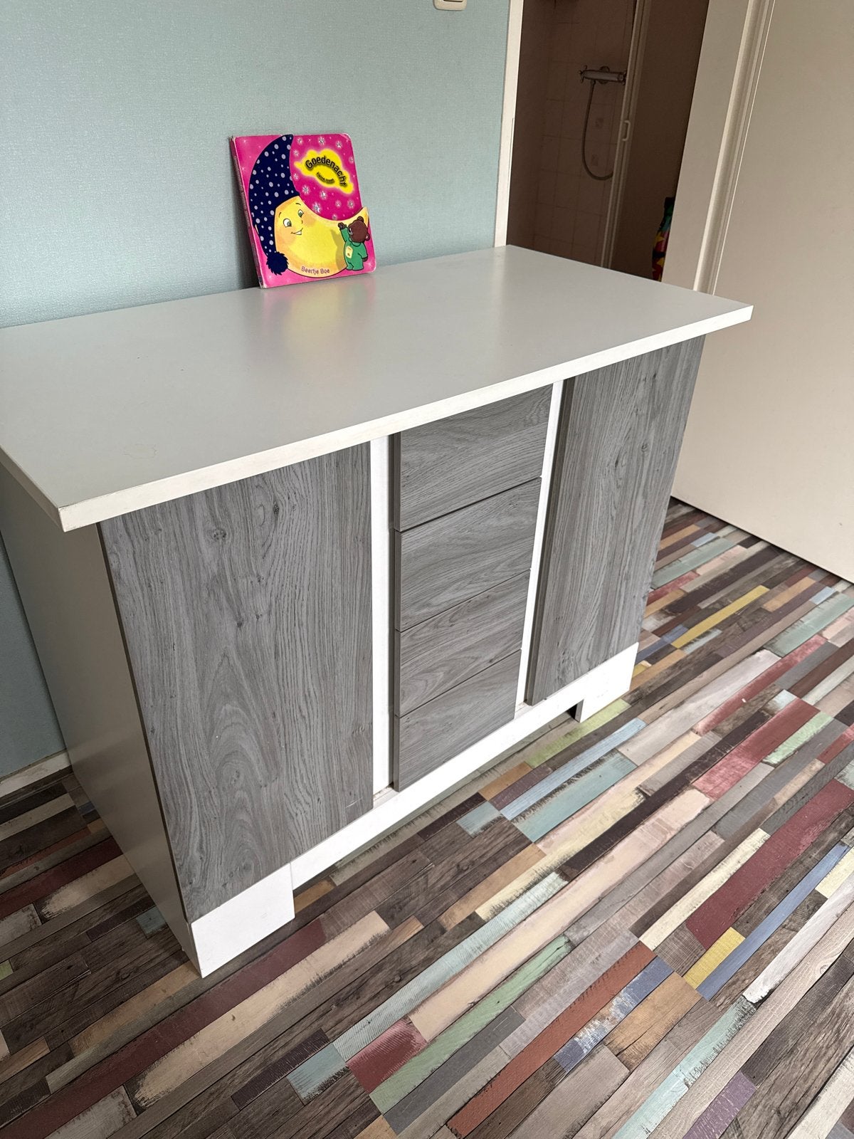 Commode met lades en deuren - Grijs/Wit, Ophalen, Gebruikt, 100 tot 150 cm, Met lade(s)