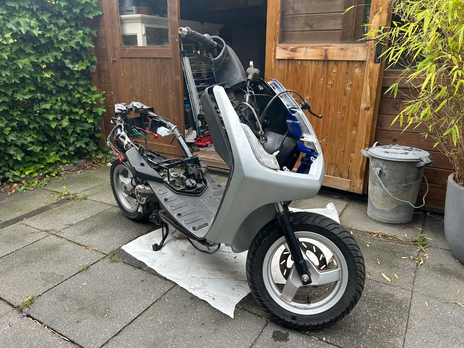 Peugeot New Vivacity 4 takt met kenteken evt voor onderdelen, Fietsen en Brommers, Ophalen, Gebruikt, Peugeot