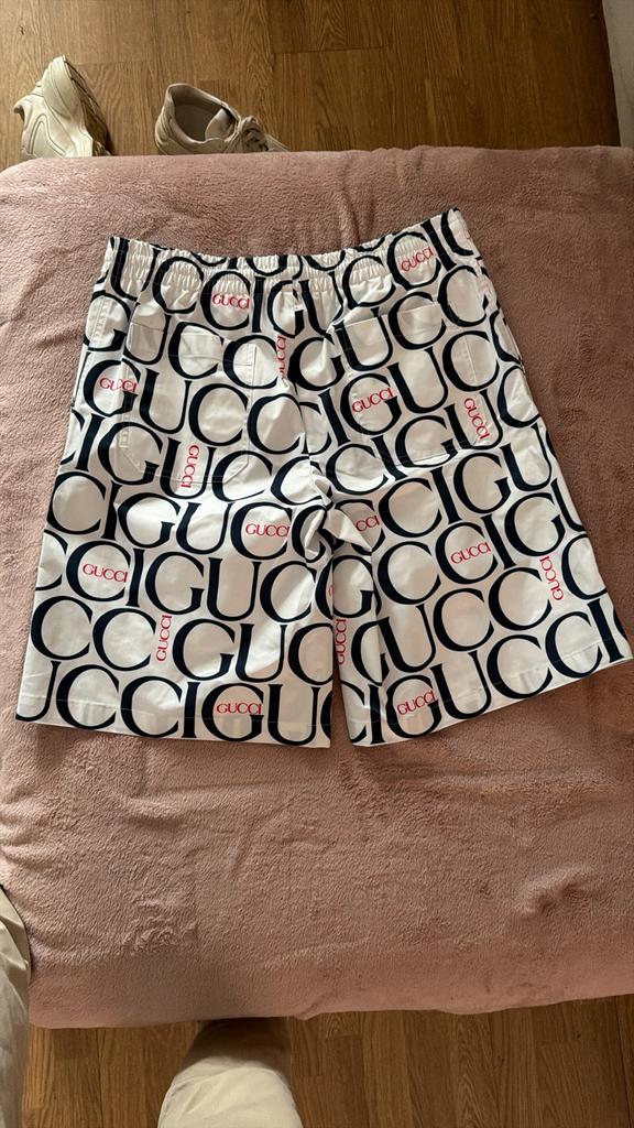 Gucci nieuwe korte broek maat 50, Kleding | Heren, Ophalen of Verzenden, Nieuw, Maat 48/50 (M), Wit