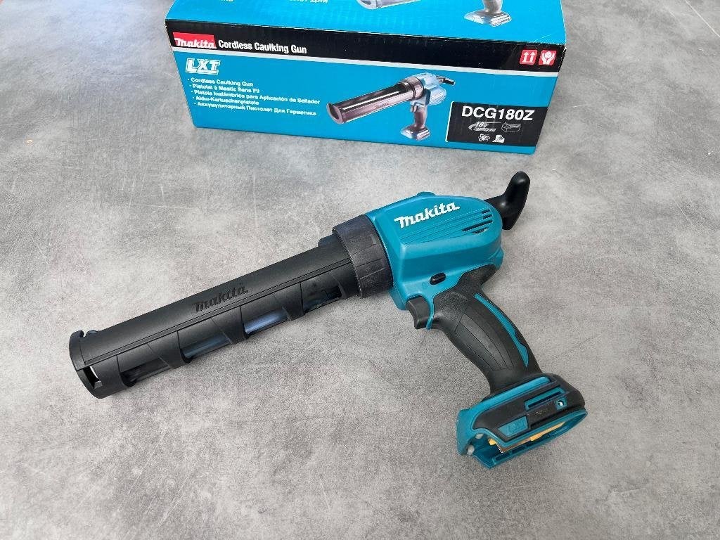 MAKITA 18V ACCU KITSPUIT DCG180Z 300/600ml LIJM- KITPISTOOL, Minder dan 4 cm, Overige materialen, Vloerisolatie, Nieuw