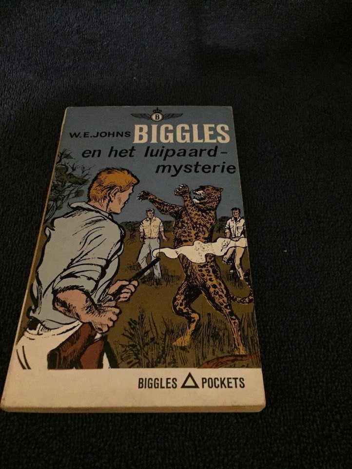 Jeugdboek: Biggles en het Luipaardmysterie – W.E. Johns., Gelezen, W.E. Johns.   , Ophalen of Verzenden, Fictie
