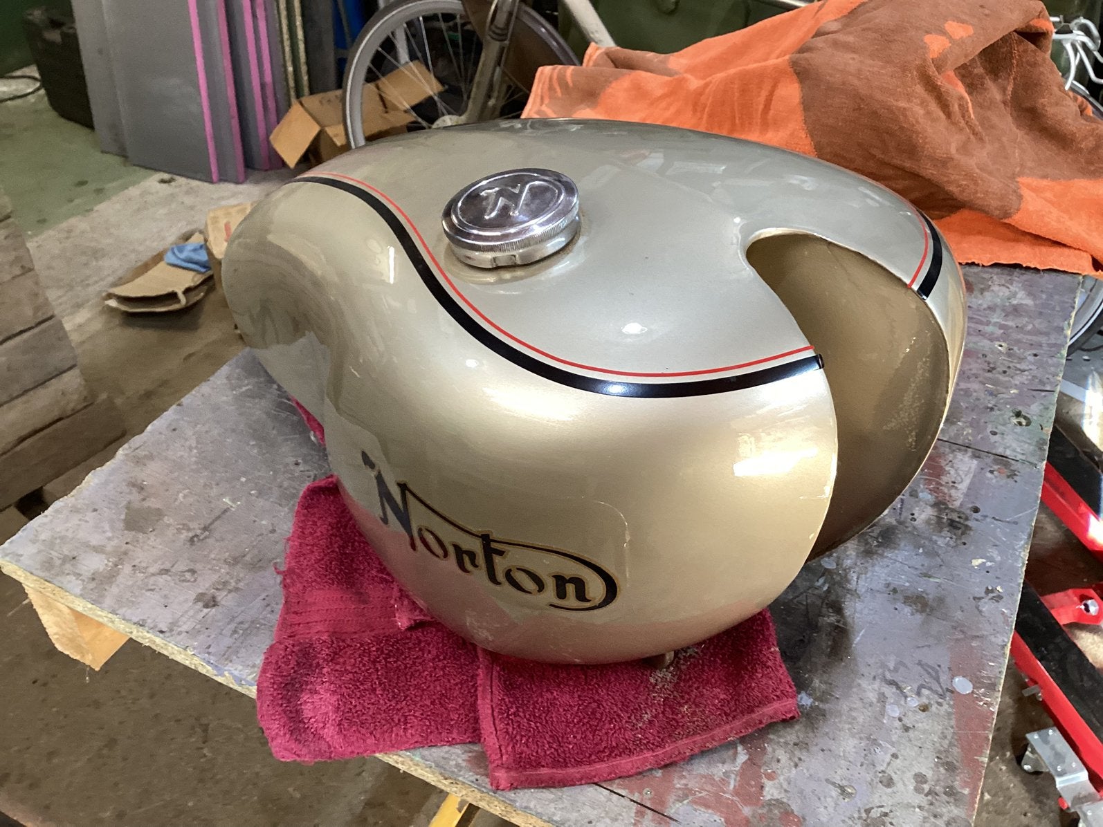 Benzinetank norton plm. 1940 - 1950, Ophalen of Verzenden, Gereviseerd