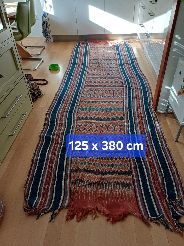 Handgeweven traditioneel textielstuk/Indonesisch ikat-doek, Gebruikt, 100 tot 150 cm, Blauw, 200 cm of meer