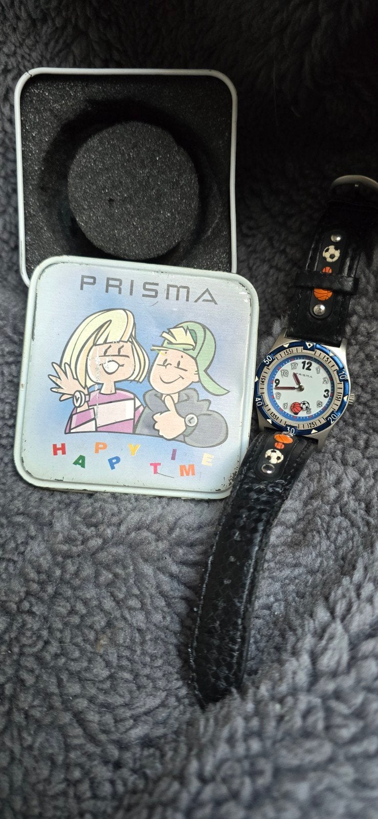 Prisma kinderhorloge met sportthema en blikken doosje, Ophalen of Verzenden, Gebruikt, Zwart, Jongen of Meisje