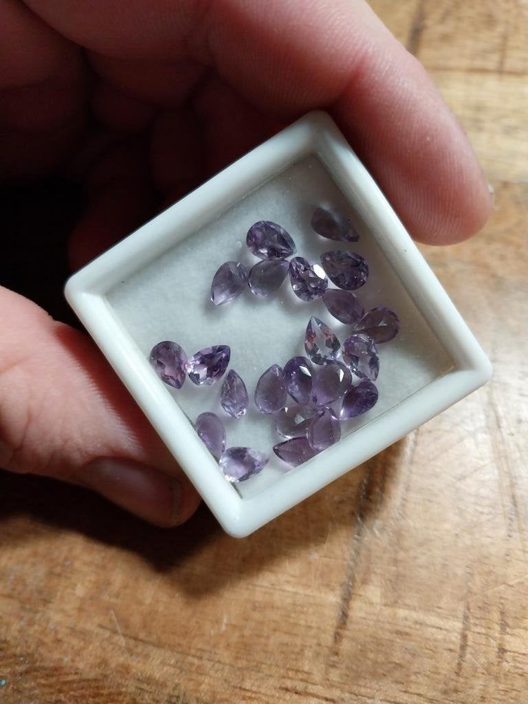 Peer geslepen amethist, Sieraden, Tassen en Uiterlijk, Edelstenen, Ophalen of Verzenden