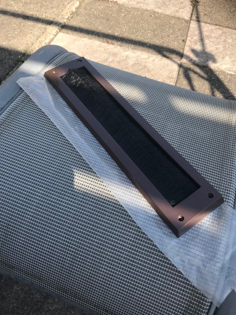 Nieuwe Brievenbus borstel( plastic)bruin, Tuin en Terras, Brievenbussen, Ophalen, Nieuw, Kunststof
