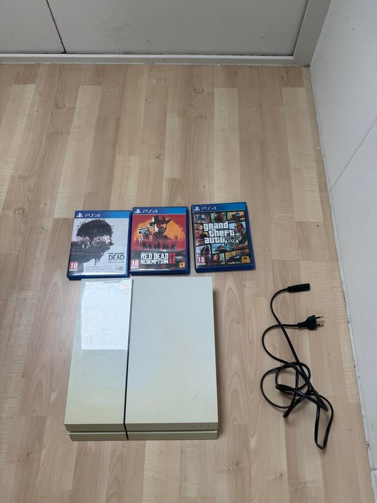 PS4 wit 500GB met 3 games (zonder controller), Spelcomputers en Games, Spelcomputers | Sony PlayStation 4, Gebruikt, Original