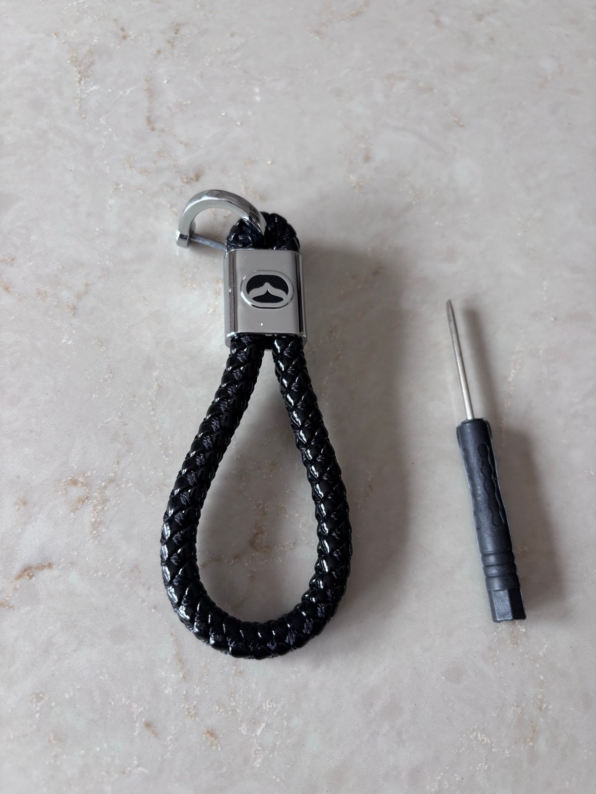 Zwarte gevlochten Mazda sleutelhanger, Ophalen of Verzenden, Nieuw, Merk