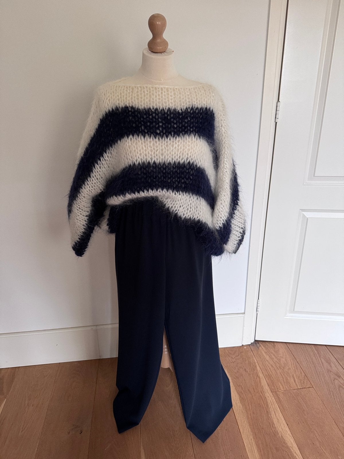 Made by Bernadette handgemaakte gestreepte mohair trui, Verzenden, Zo goed als nieuw, Maat 38/40 (M), Wit
