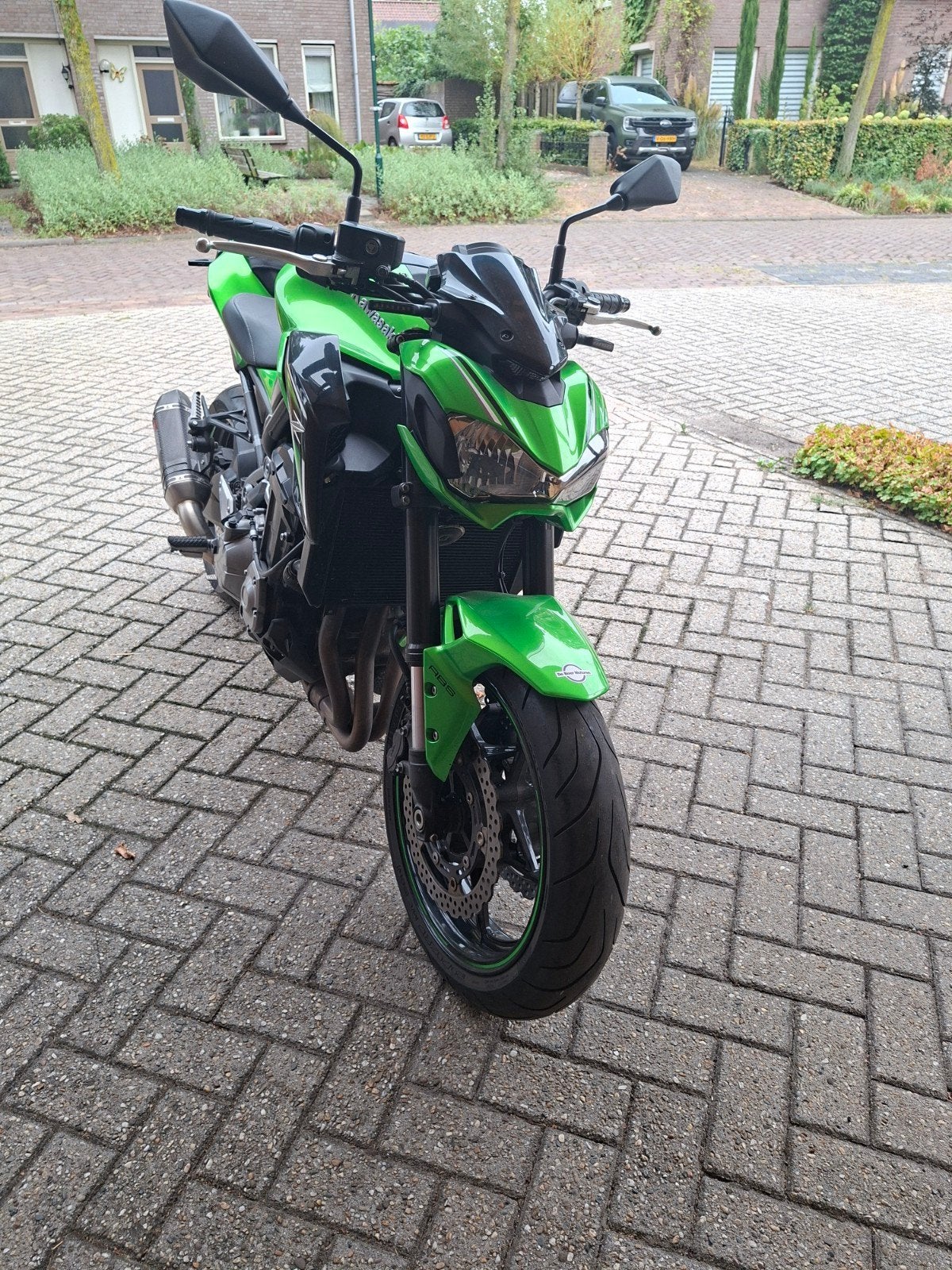 Kawasaki Z900 - Groene Naked Bike met Akrapovic uitlaat, Particulier