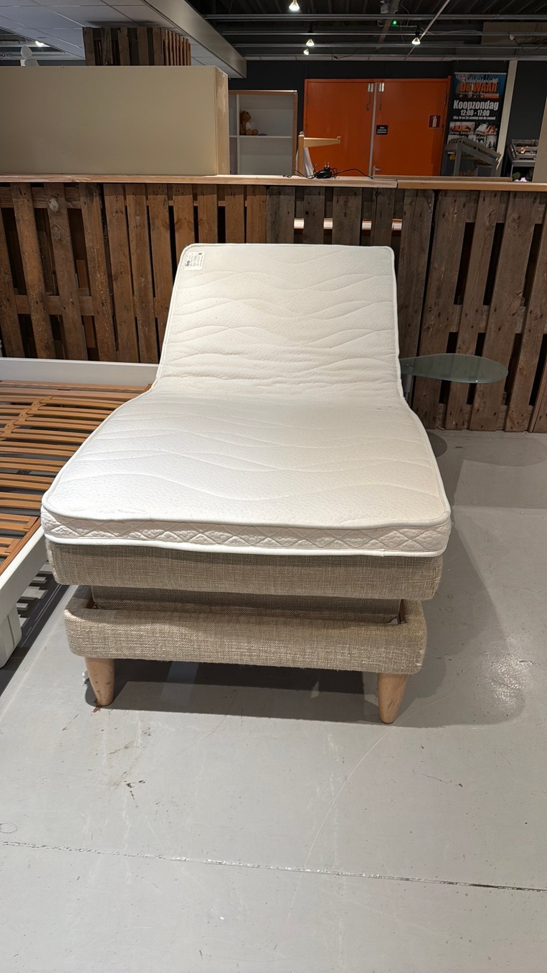 Boxspring met topper electrisch, 90 cm, Eenpersoons, ., Beige