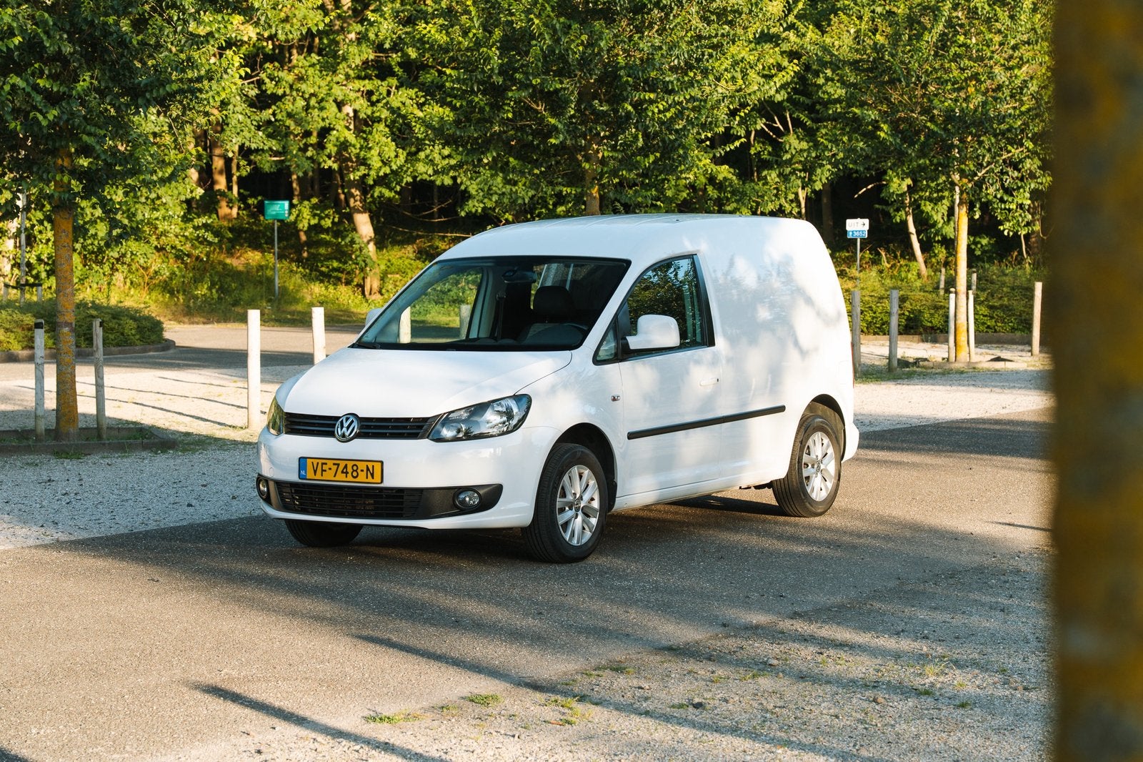 Volkswagen Caddy 1.6 D 75KW 2013, Voorwielaandrijving, Euro 5, Stof, Zwart