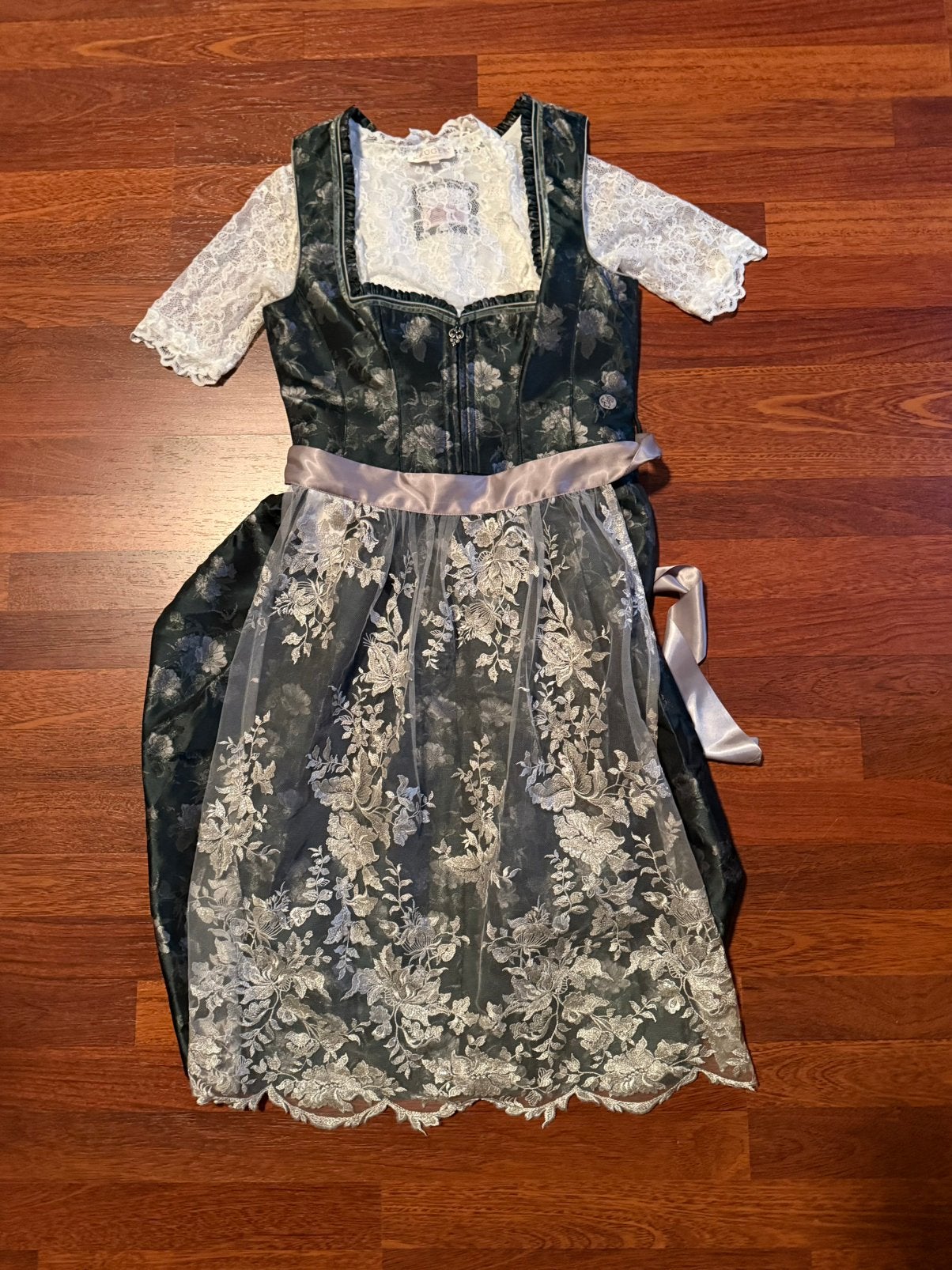 Marjo dirndl maat 38 inclusief blouse oktoberfest, Ophalen of Verzenden, Zo goed als nieuw, Maat 38/40 (M)