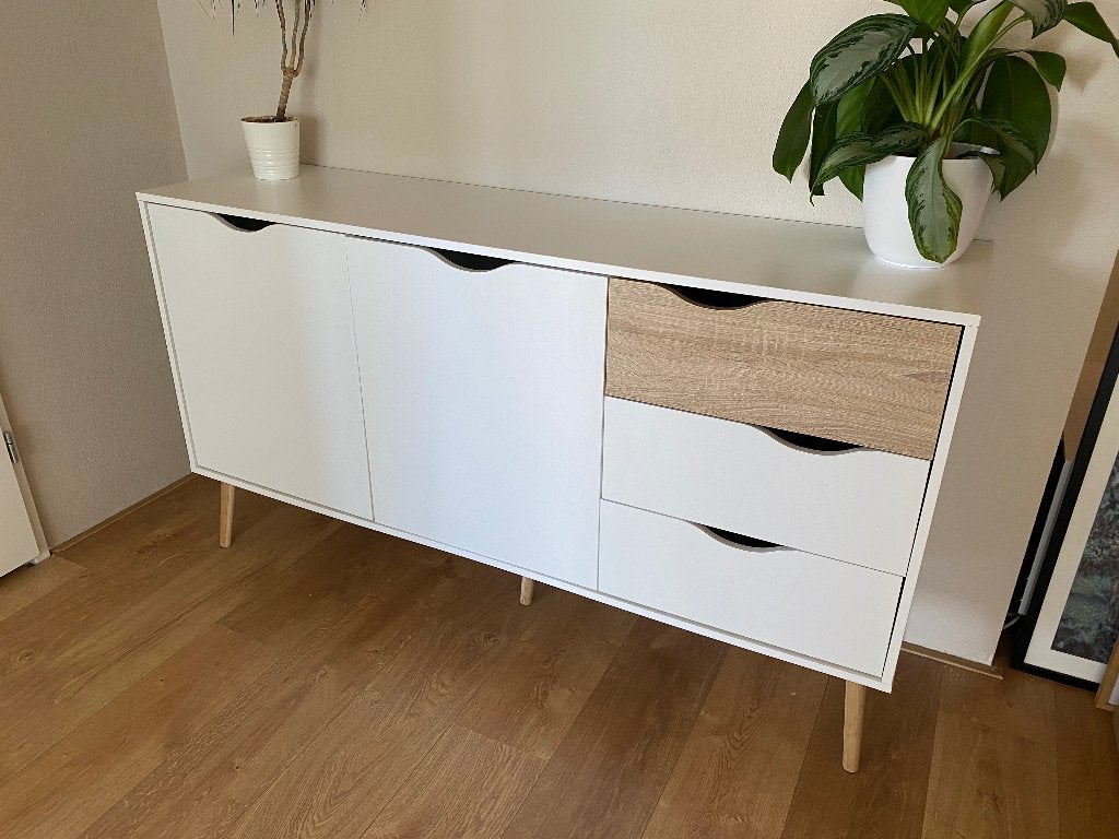 Dressoir Delta 5-vaks - wit/eikenkleur - 81,7x147,1x39 cm, Ophalen, 100 tot 150 cm, Zo goed als nieuw, Modern
