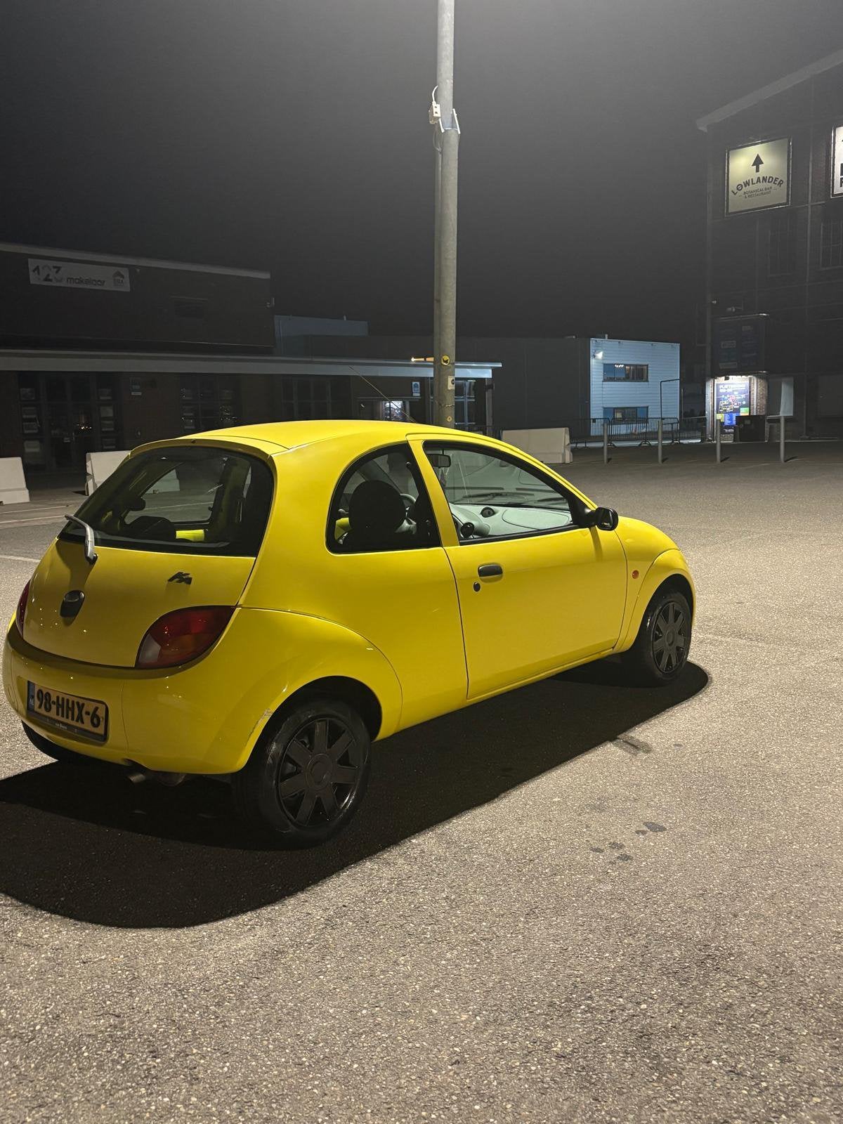 Ford Ka 1.3 €350! (BEZORGEN €400!) WEG IS WEG!, Auto's, 4 cilinders, 620 kg, Origineel Nederlands, Stationwagon