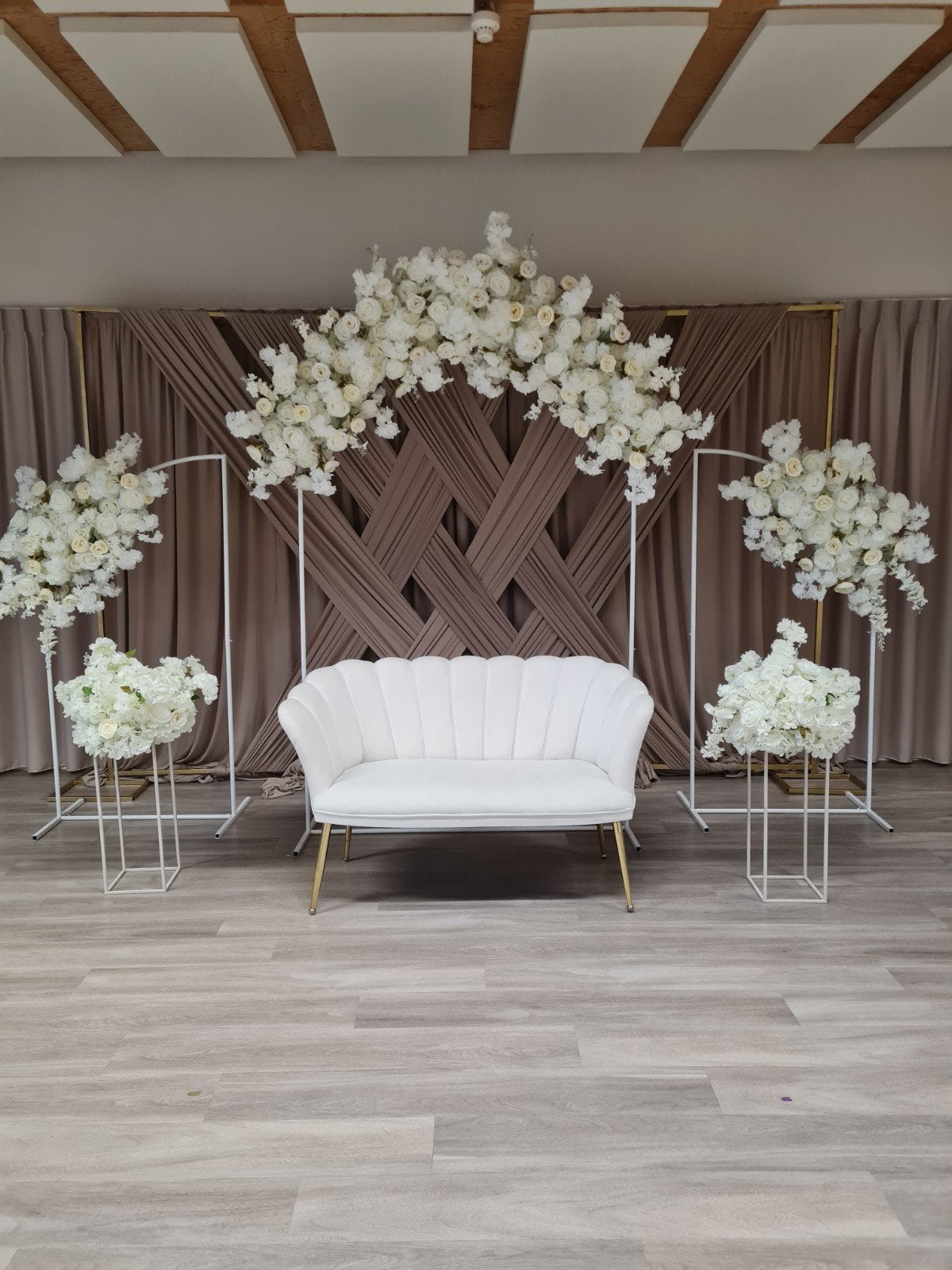 Complete wedding stage zonder gordijnen, Ophalen, Versiering, Geboorte of Huwelijk