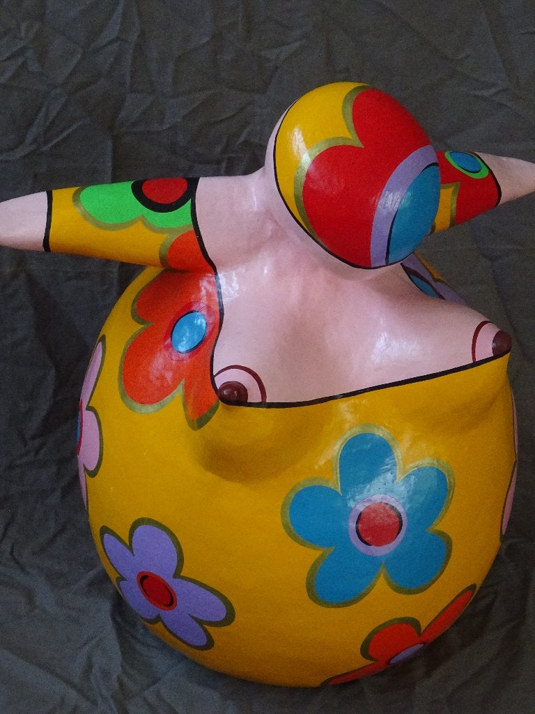 Trijnie Wubbolt grote sculptuur Dikke dame Josta 50 cm hoog, Antiek en Kunst, Kunst | Designobjecten, Ophalen