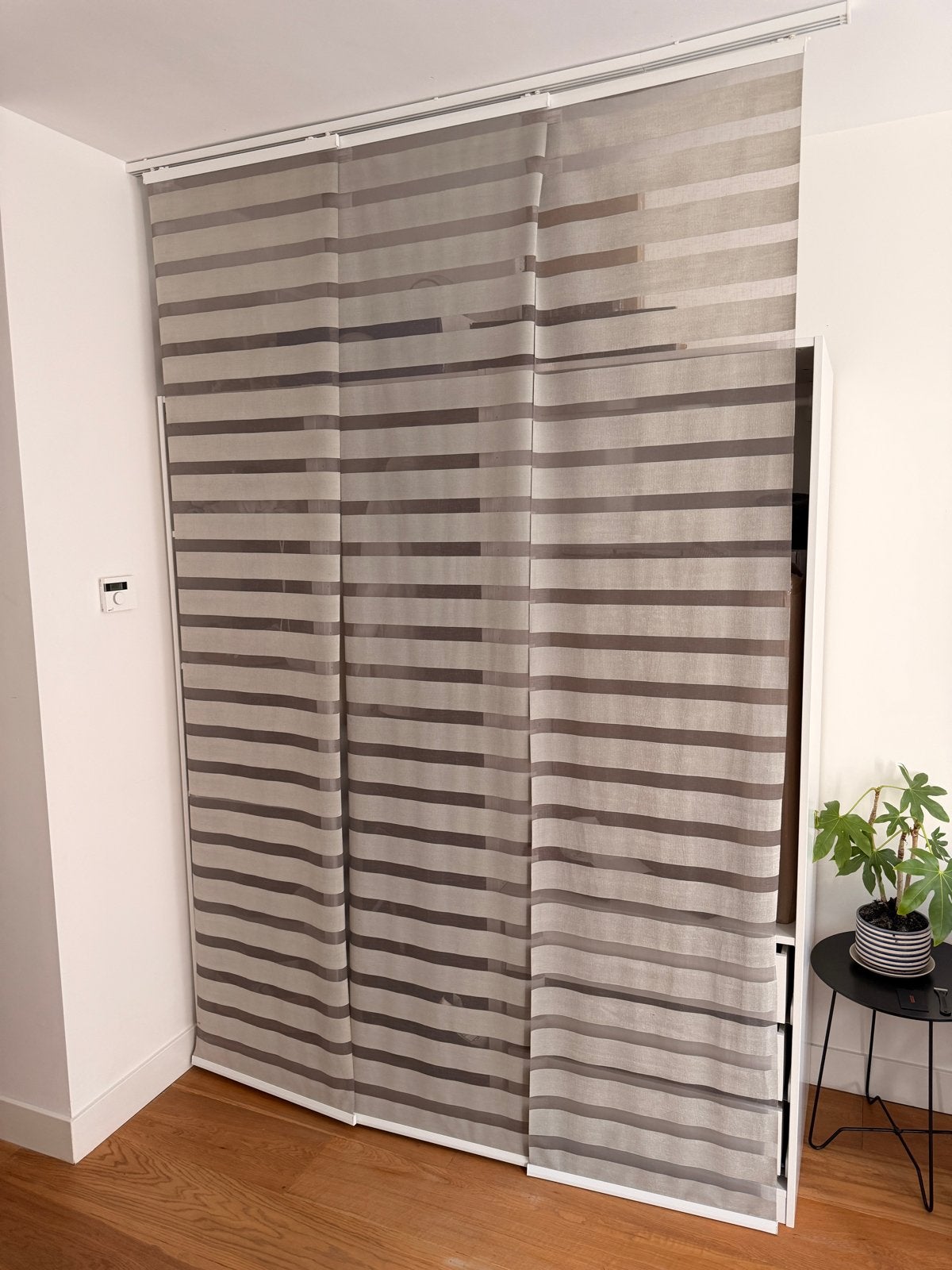 Ikea kast met veel opbergruimte en hanggedeelte, Huis en Inrichting, Kasten | Kledingkasten, Ophalen, Met plank(en), Gebruikt