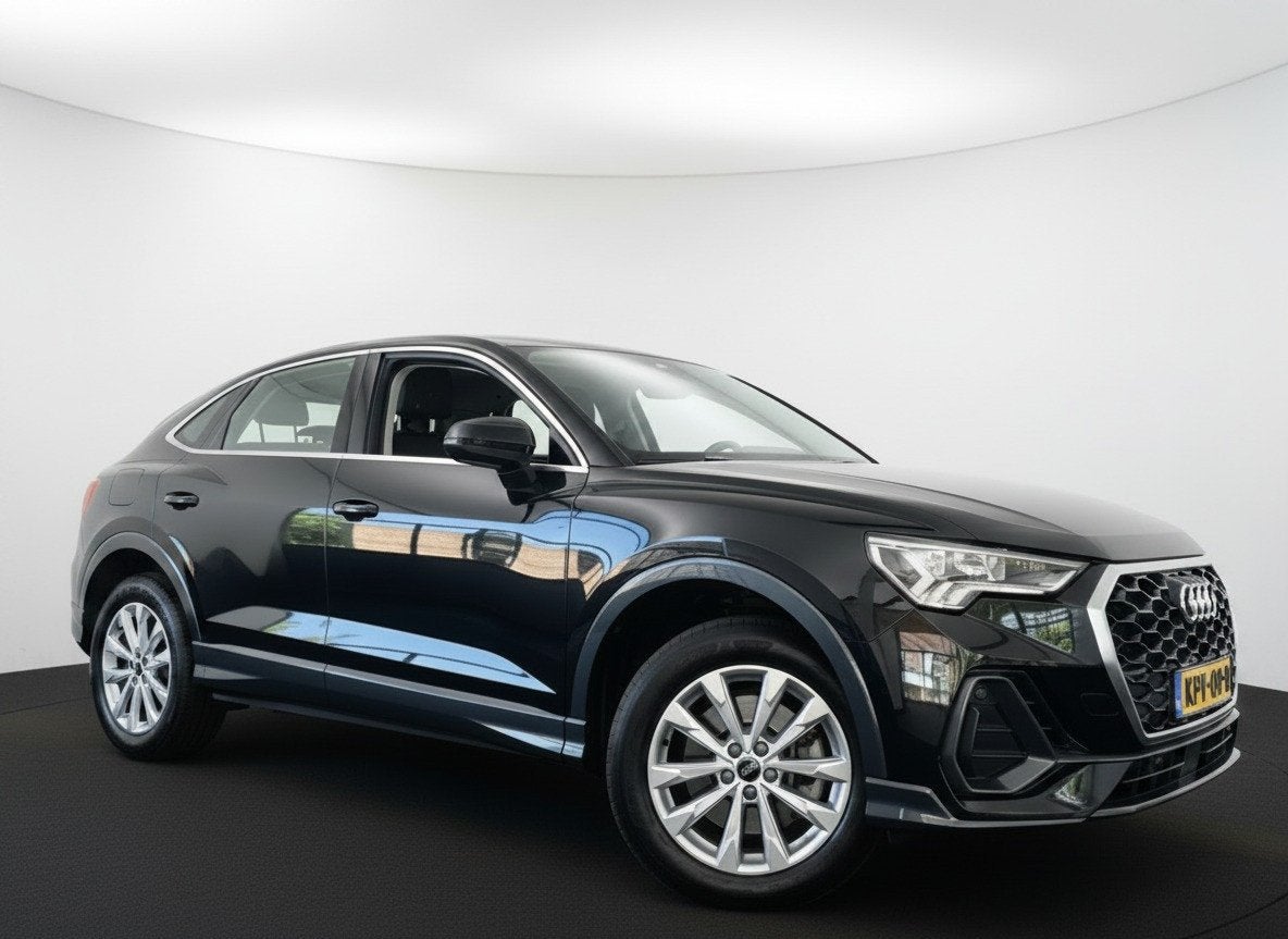 Audi Q3 Sportback 45 TFSI e 245PK BUSINESS EDITION PHEV LEDE, Auto's, Gebruikt, Zwart, Hybride Elektrisch/Benzine, SUV of Terreinwagen